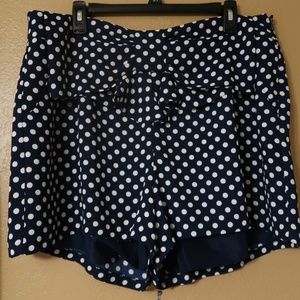 Minnie Mouse shorts